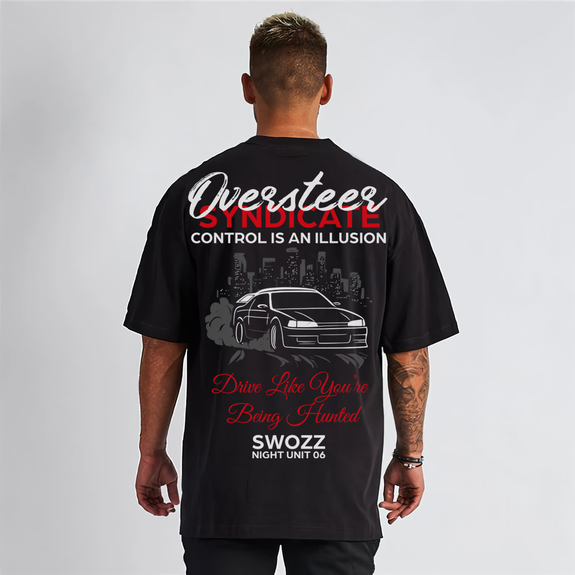 Oversteer Syndicate Tasarımı - Siyah Regular Fit Erkek Tişört – | Swozz SPEED & SPIRIT Koleksiyonu
