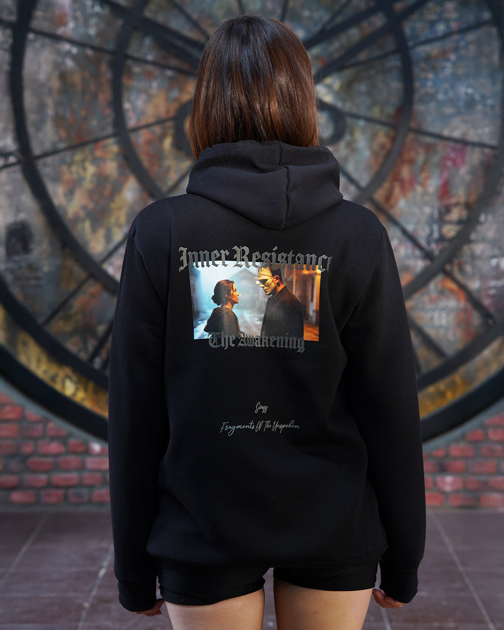 Inner Resistance – The Awakening Kapüşonlu Sweatshirt (Unisex · 3 İplik Şardonlu)