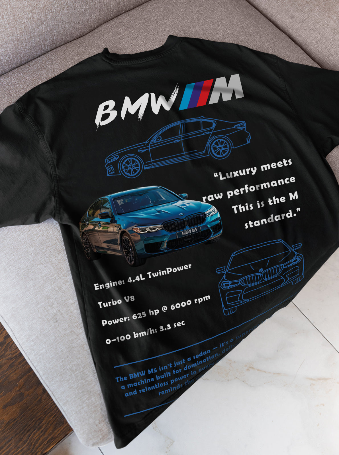 BMW M5 Teknik Çizim ve Performans Bilgili Regular Unisex Tişört – Siyah Araba Temalı Tasarım