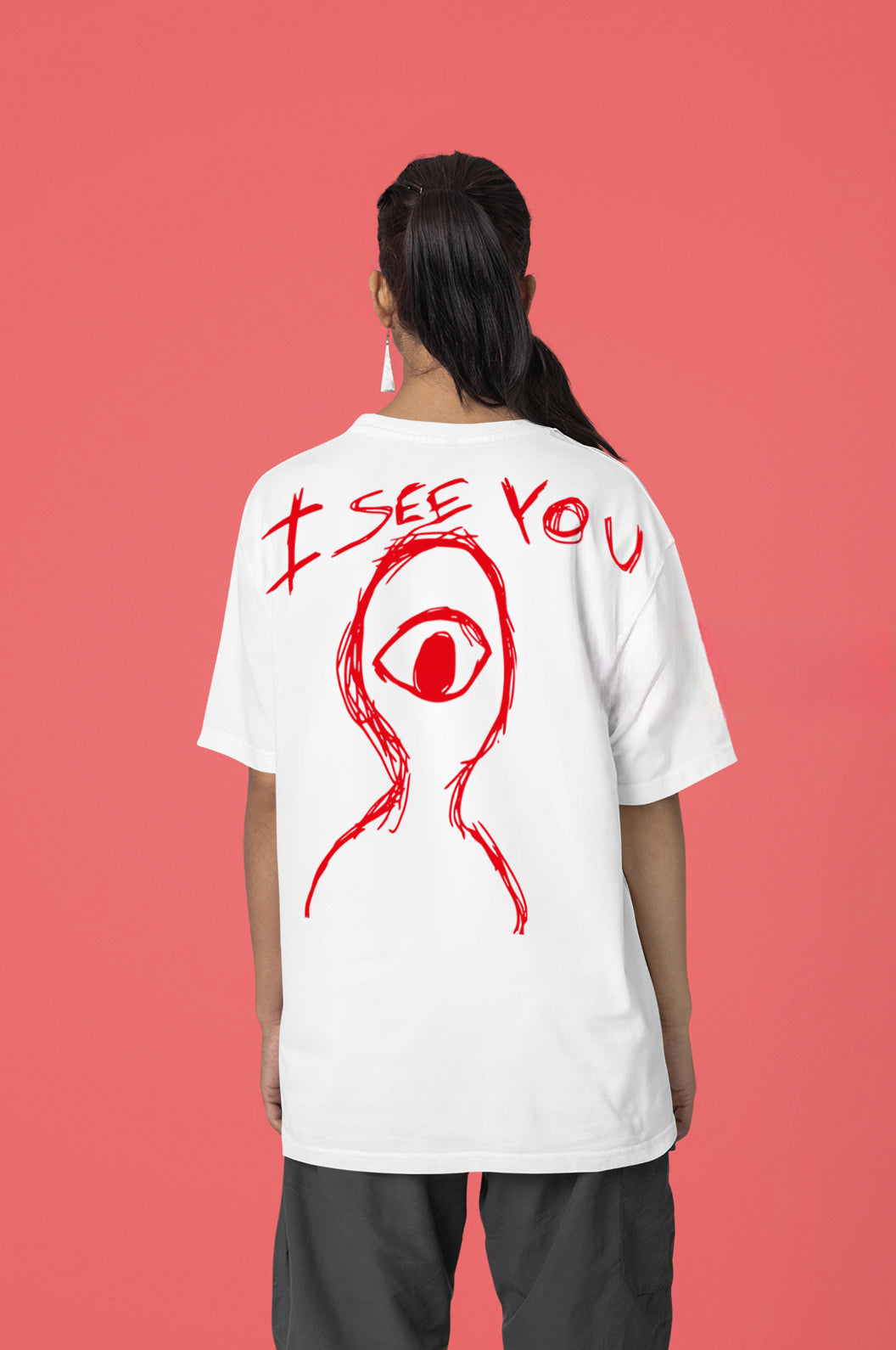 I SEE YOU Yazılı Beyaz Oversize Unisex Tişört – Özel Baskılı Streetwear Tasarım